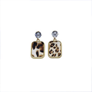Εκρού animal print σκουλαρίκια