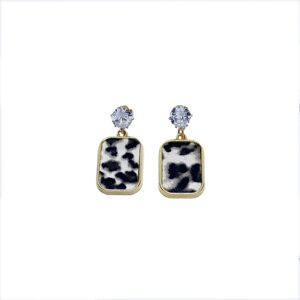 Λευκά – μαύρα animal print σκουλαρίκια